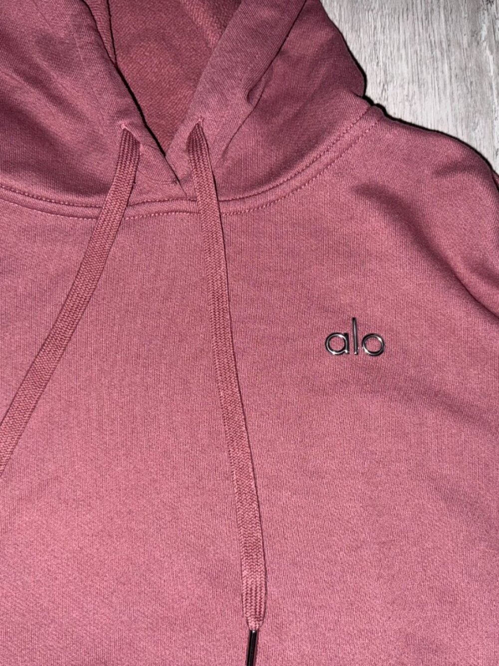 Authentic Alo Yoga Accolade Hoodie - Size Medium-Burgundy Truffle - Picture 4 of 5